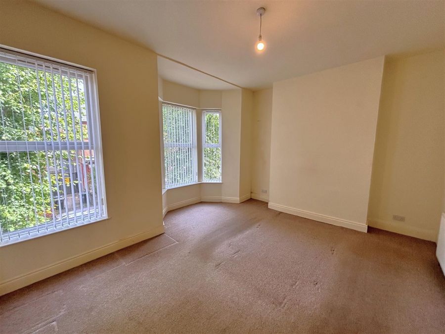 8 Rosemount Gardens