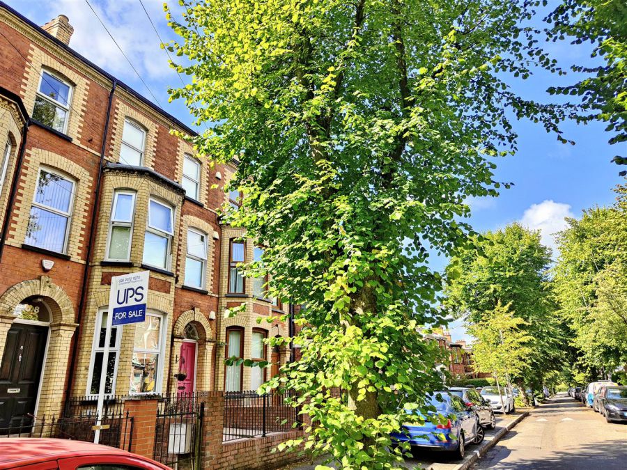 8 Rosemount Gardens