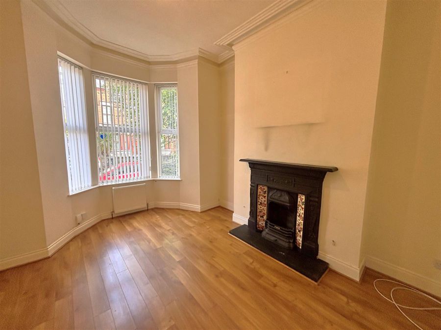8 Rosemount Gardens