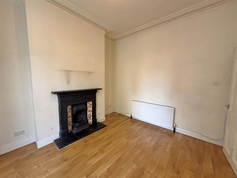 8 Rosemount Gardens