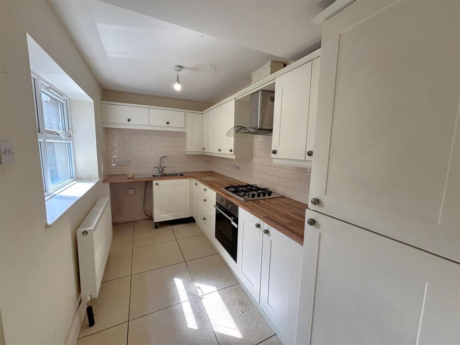 8 Rosemount Gardens