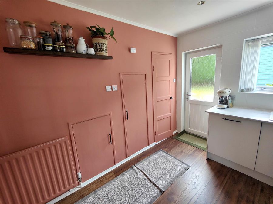 15 Waveney Avenue