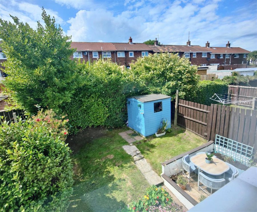 15 Waveney Avenue