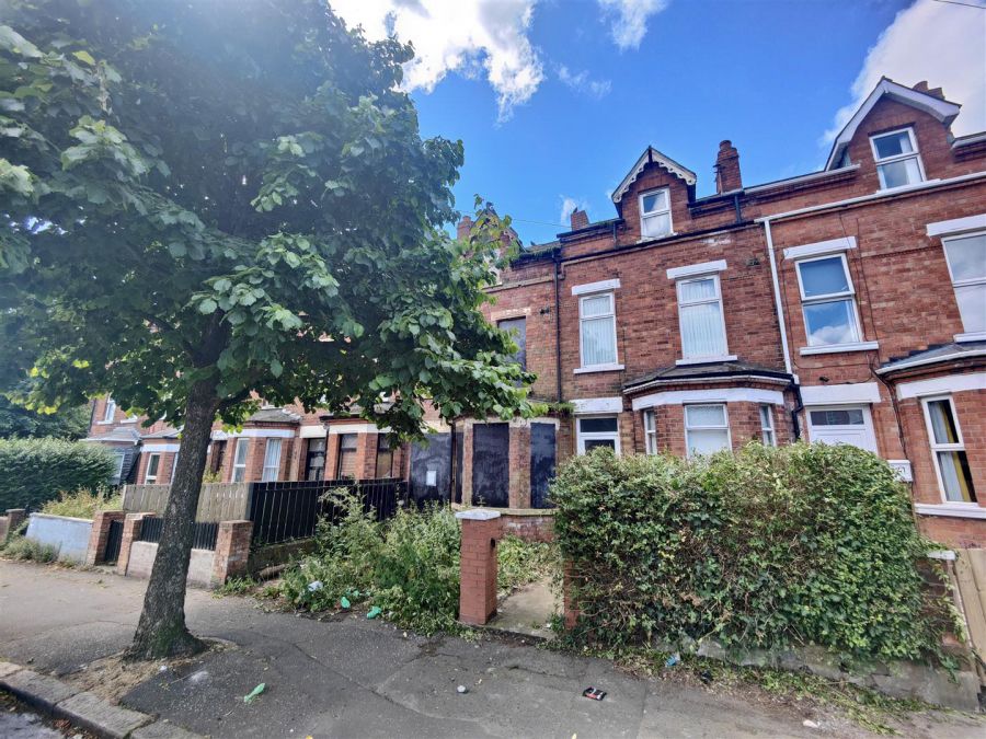 43 Skegoneill Avenue