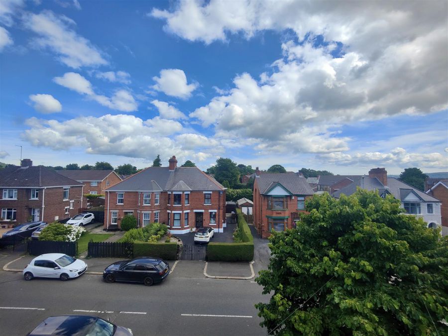 43 Skegoneill Avenue