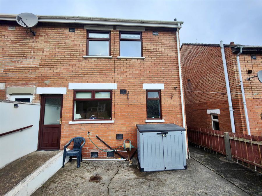 53 Wheatfield Gardens