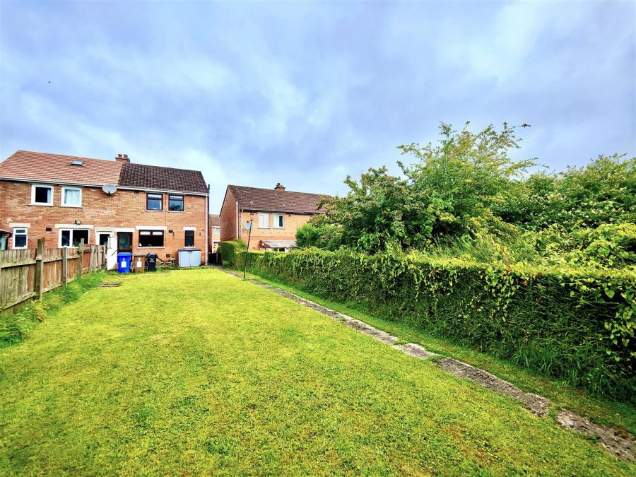 53 Wheatfield Gardens