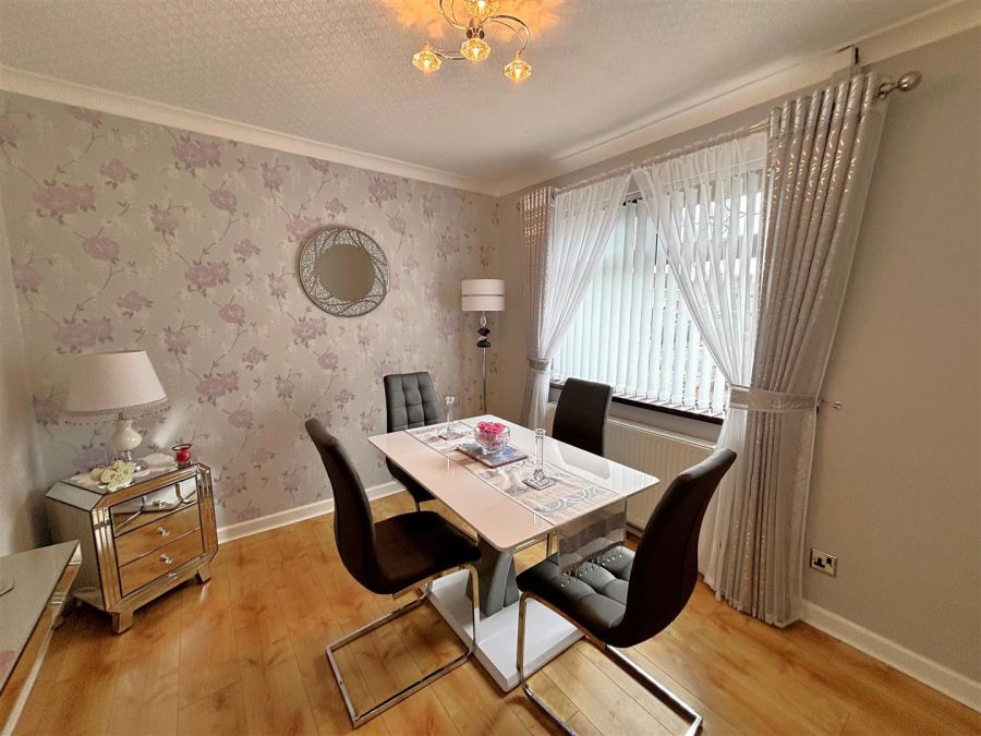 13 Sunningdale Gardens