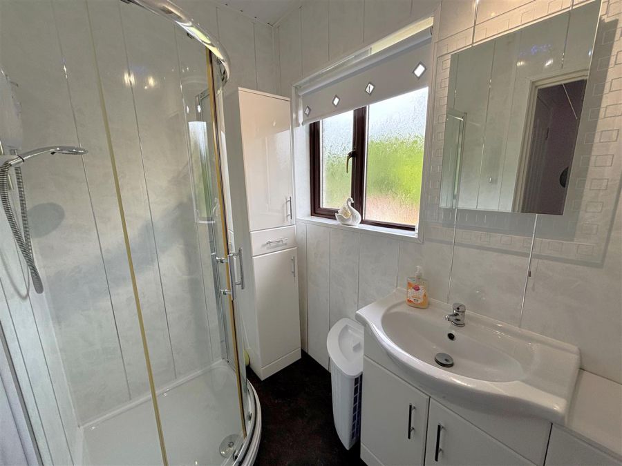 13 Sunningdale Gardens