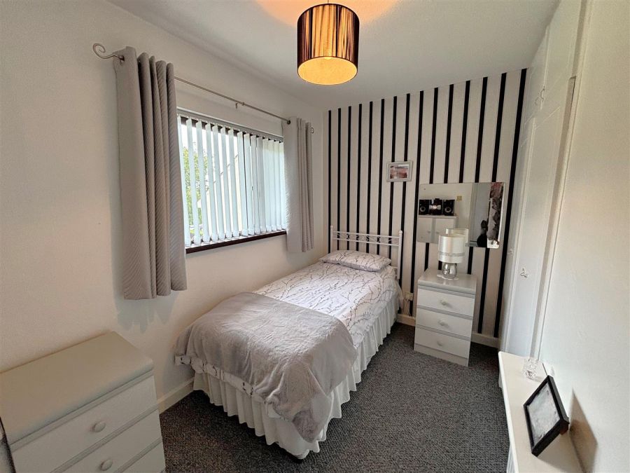 13 Sunningdale Gardens