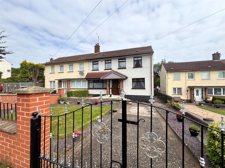 13 Sunningdale Gardens