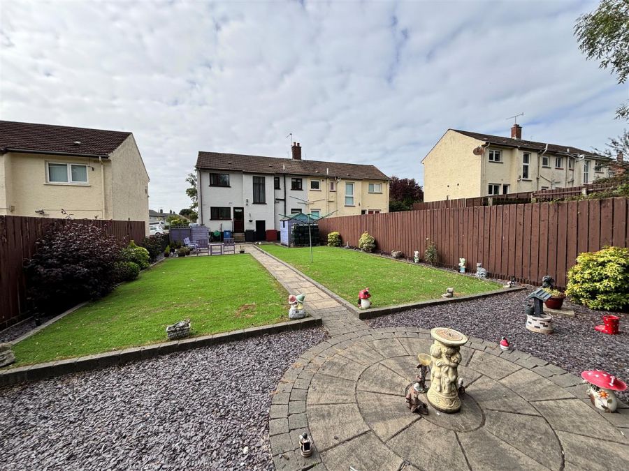 13 Sunningdale Gardens