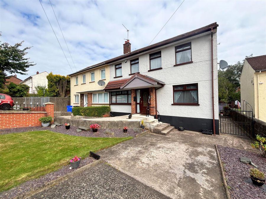 13 Sunningdale Gardens