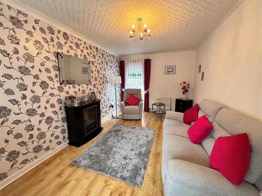 13 Sunningdale Gardens