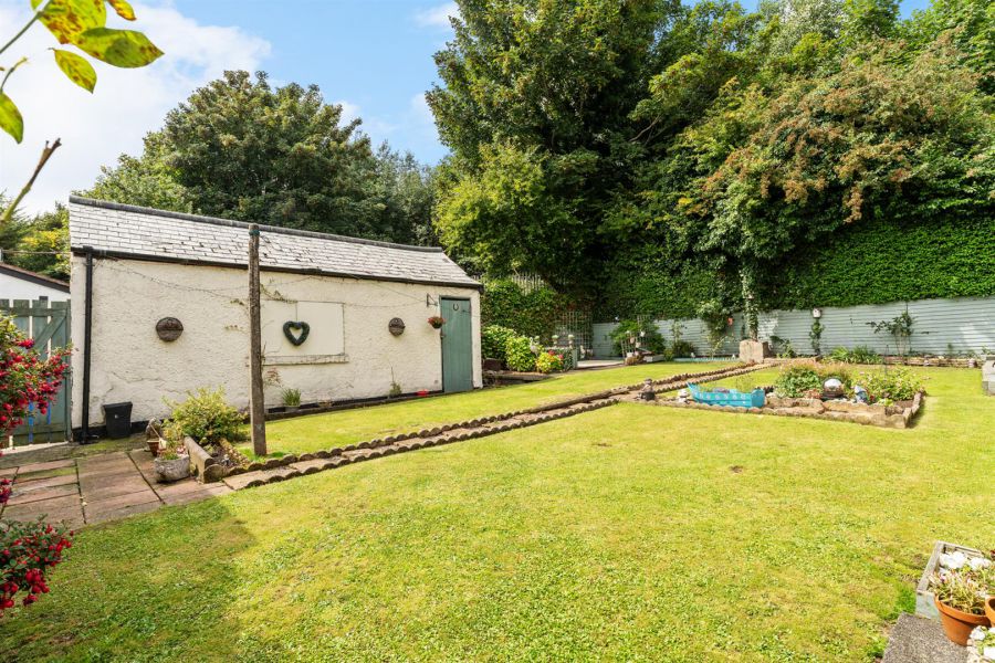 231 Ballygomartin Road
