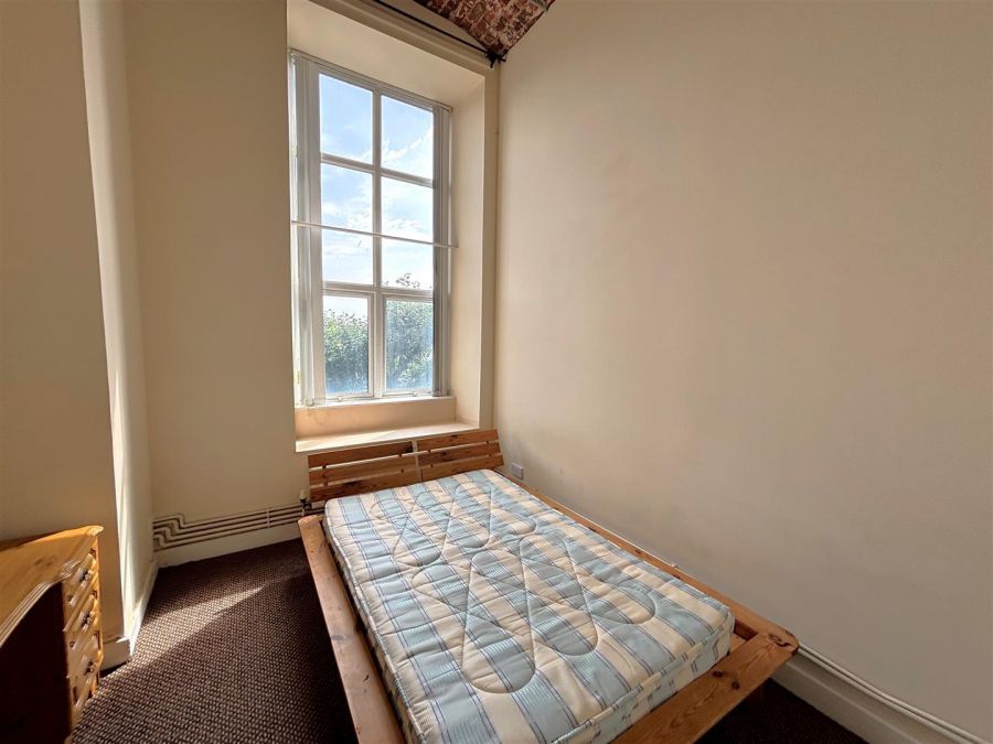 17 Linen Lofts