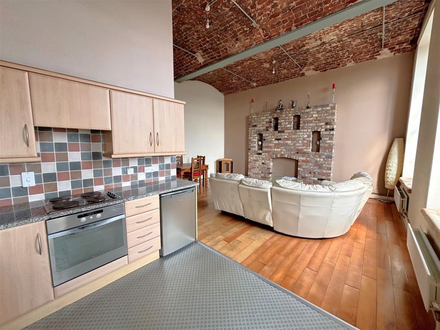 17 Linen Lofts