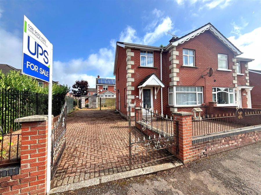 19 Ambleside Court
