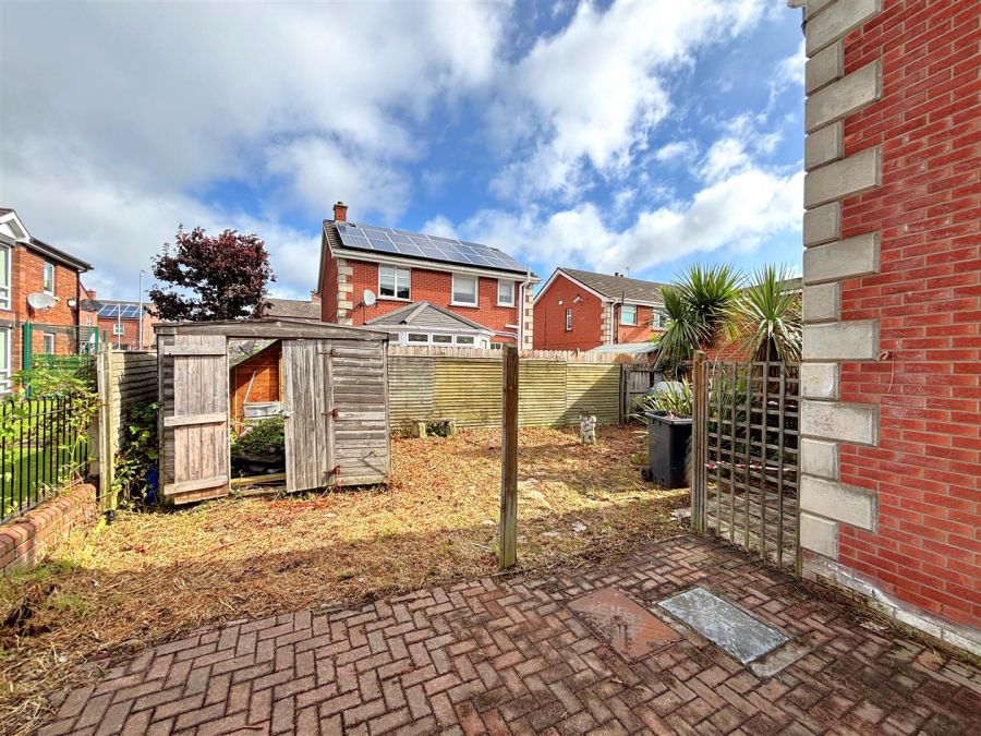 19 Ambleside Court