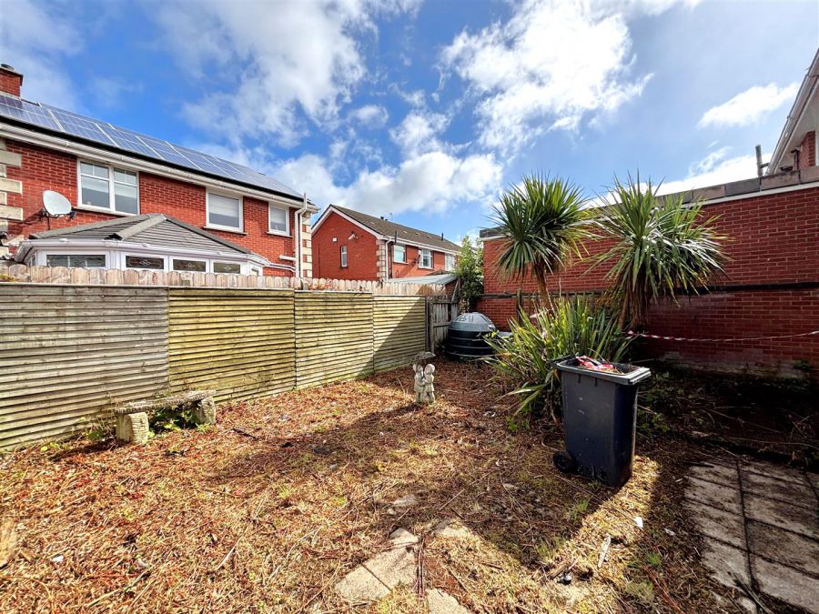 19 Ambleside Court