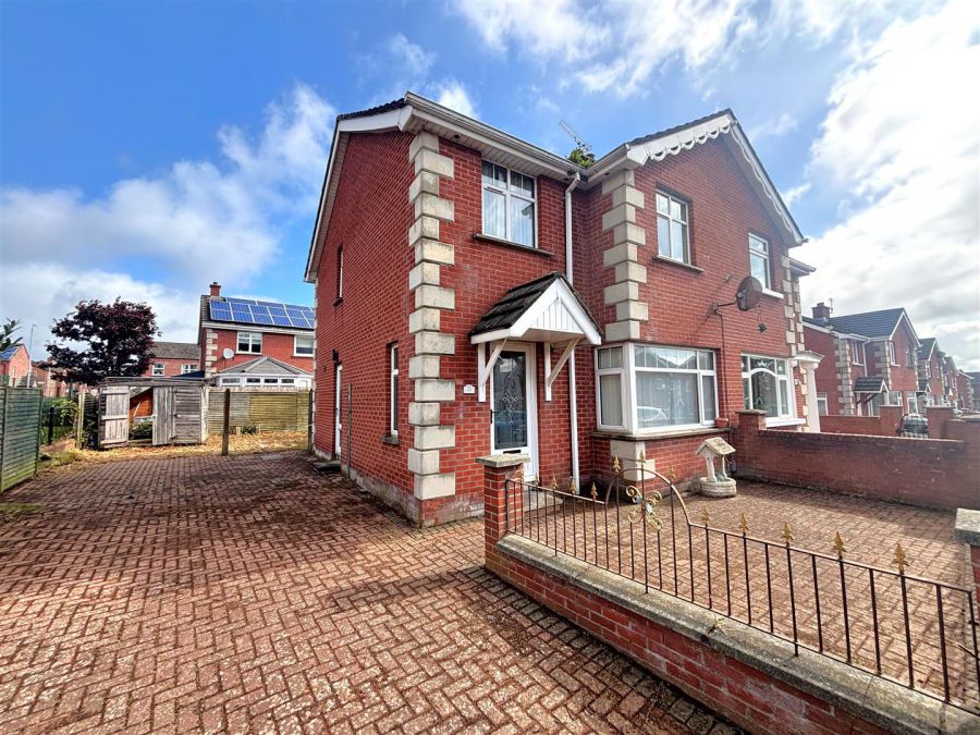 19 Ambleside Court