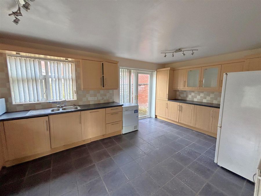 19 Ambleside Court