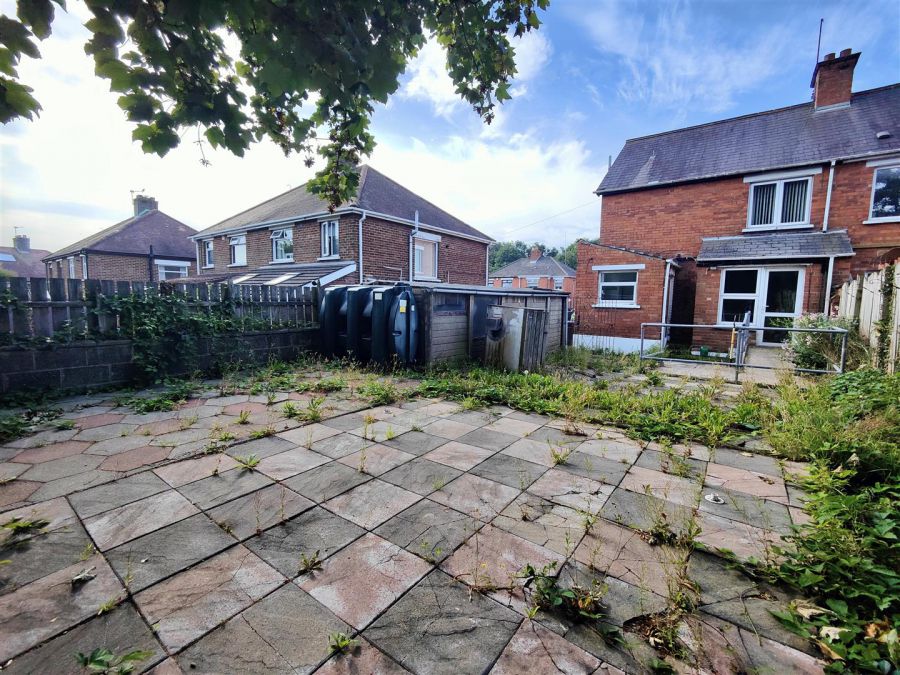 44 Lowwood Park