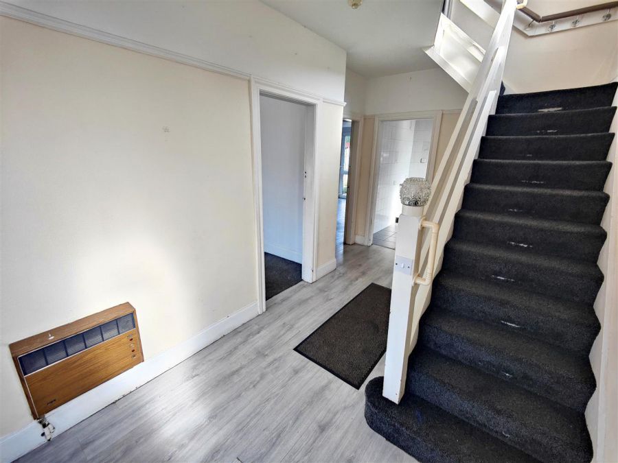 44 Lowwood Park