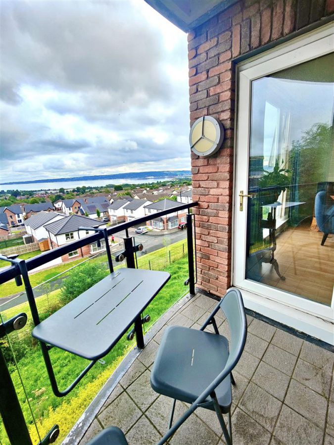 Apt 8, 1 Northview