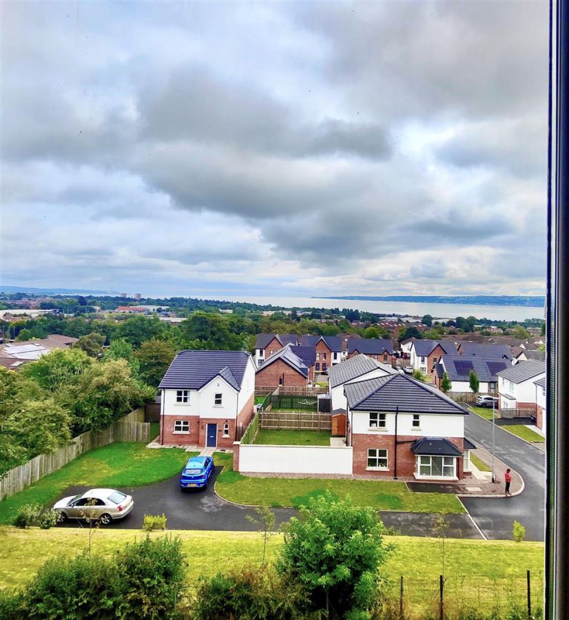 Apt 8, 1 Northview