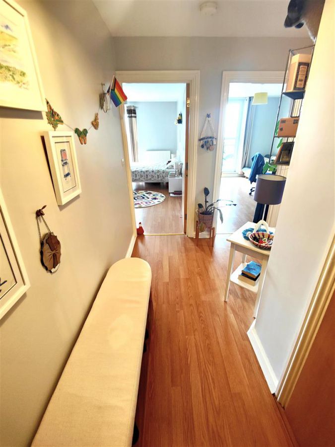 Apt 8, 1 Northview