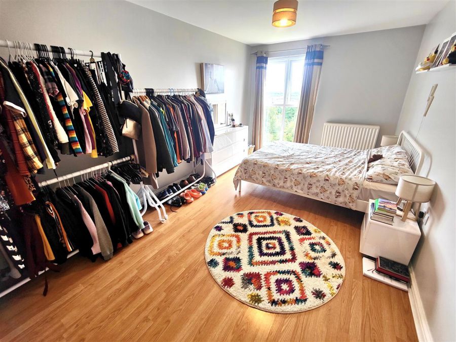 Apt 8, 1 Northview