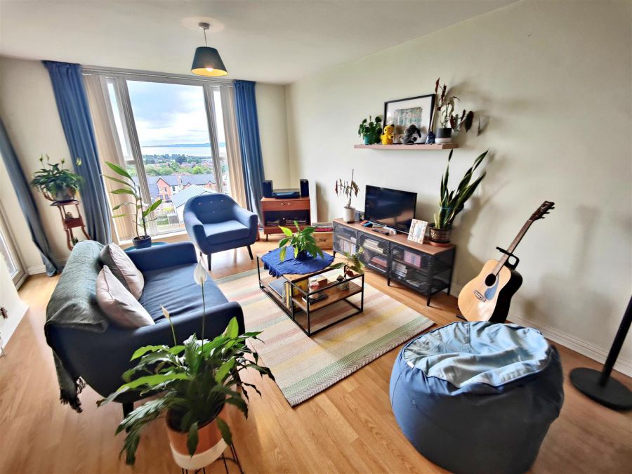 Apt 8, 1 Northview