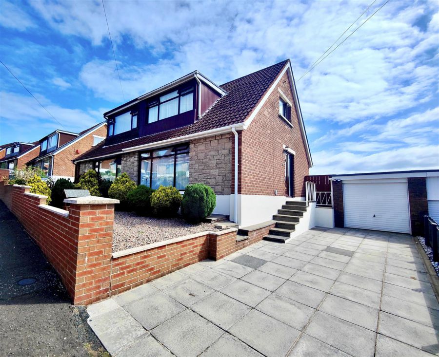 17 Squires Hill Road