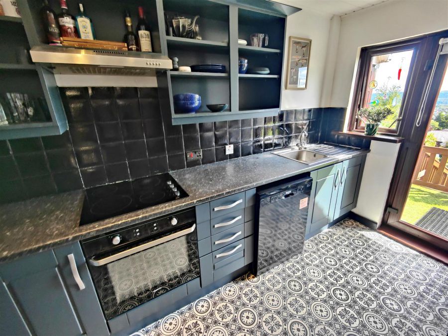 17 Squires Hill Road