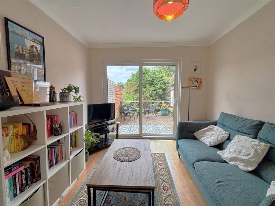 27 Mountainview Park