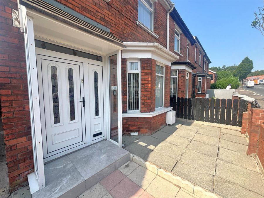 706 Crumlin Road