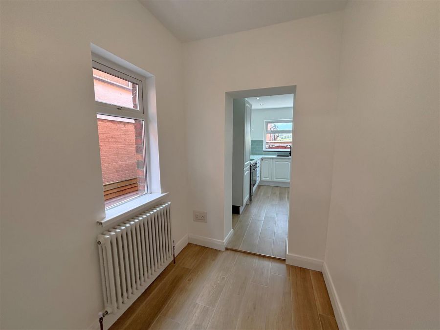 706 Crumlin Road