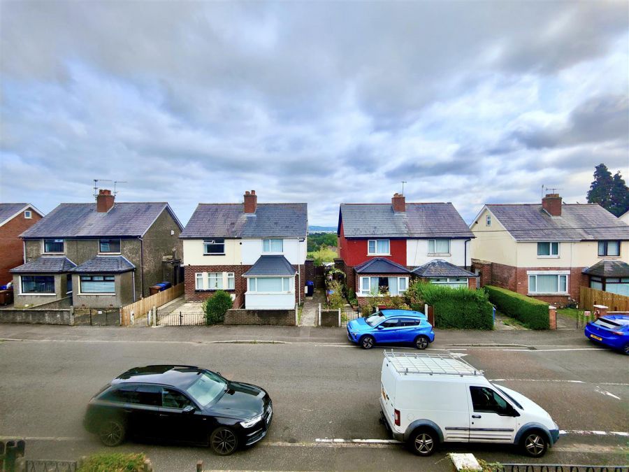 160 Joanmount Gardens