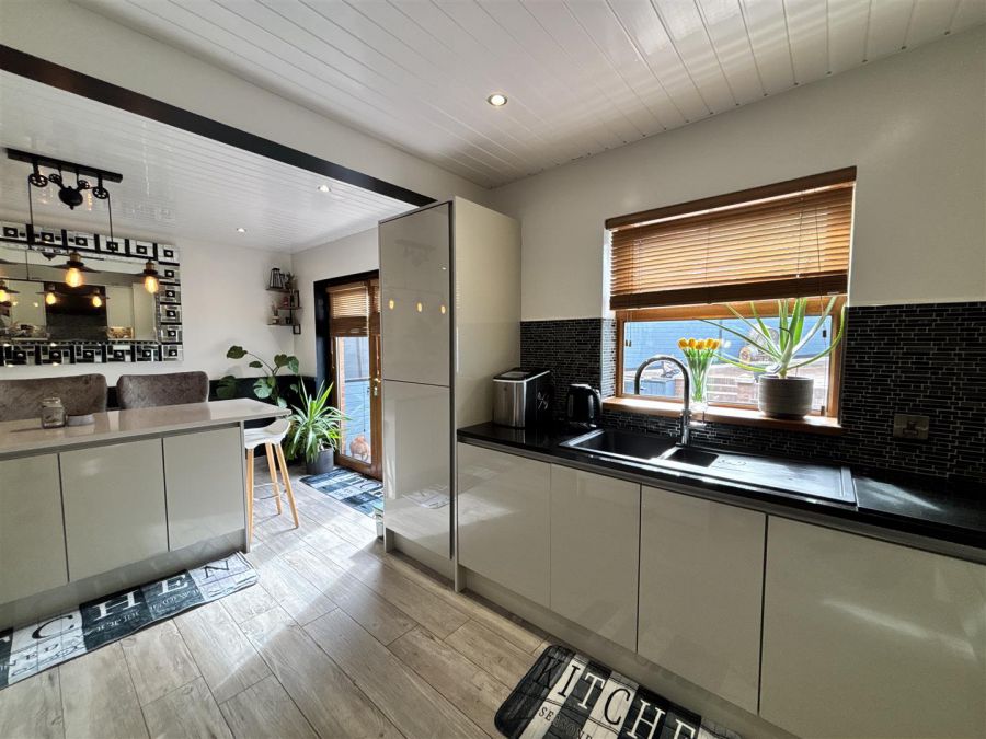 1 Lyndhurst View Close 1 Lyndhurst View Close
