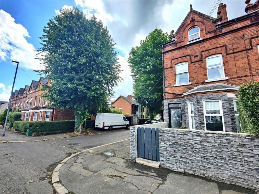 53 Skegoneill Avenue