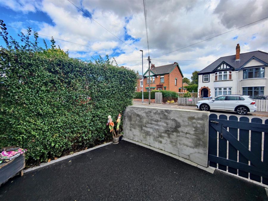 53 Skegoneill Avenue