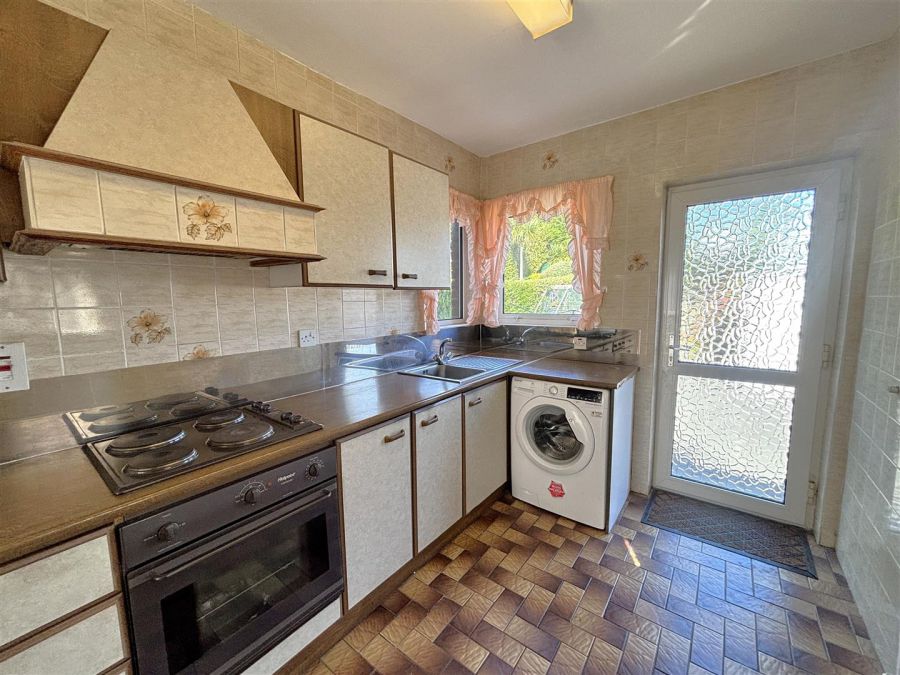 9 Springvale Drive