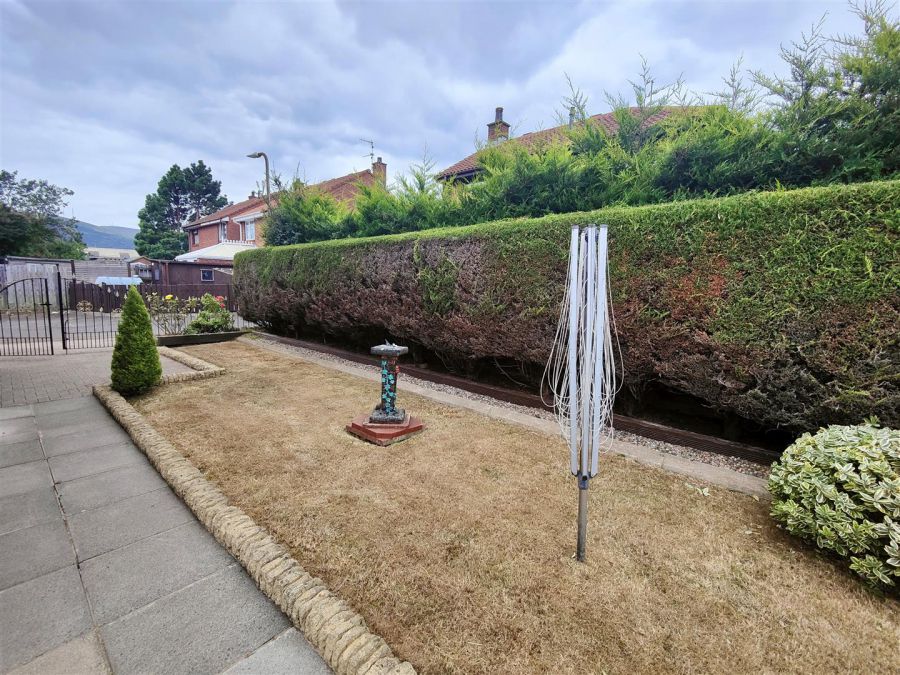 7 Silver Birch Courts