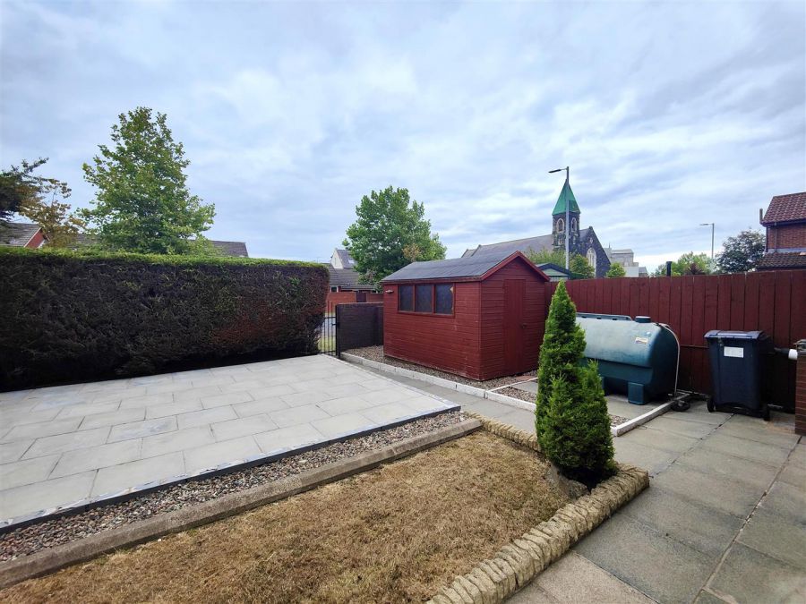 7 Silver Birch Courts