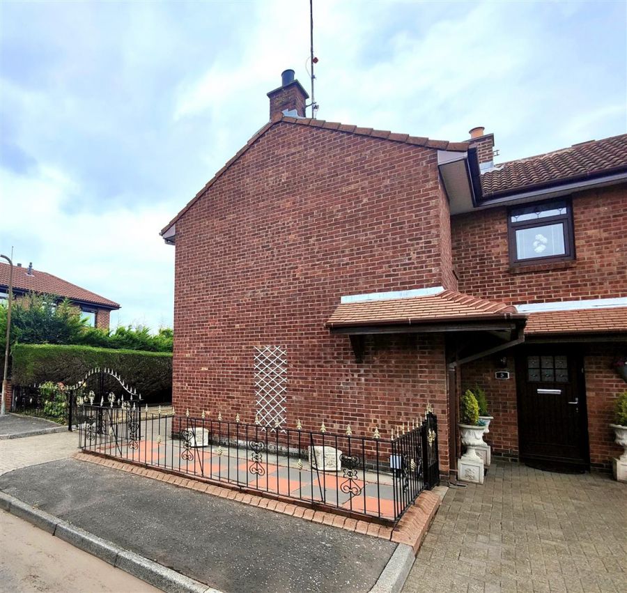 7 Silver Birch Courts