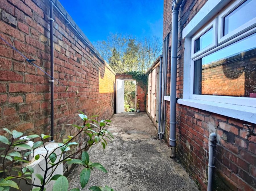 Honeyford, 457 Oldpark Road