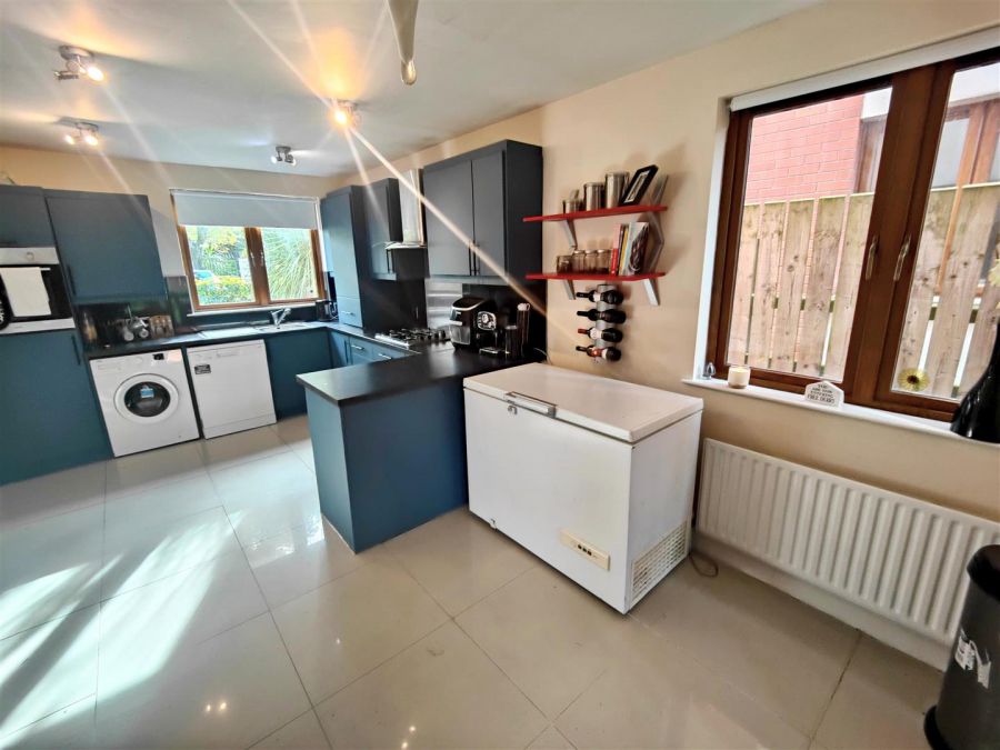 205 Alexandra Park Avenue