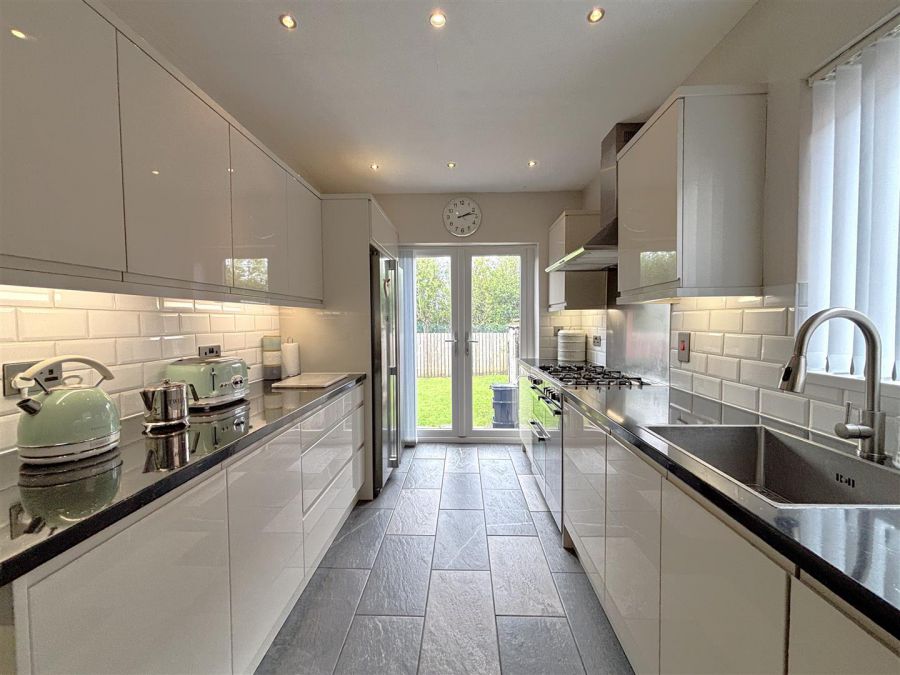 65 Dunkeld Gardens
