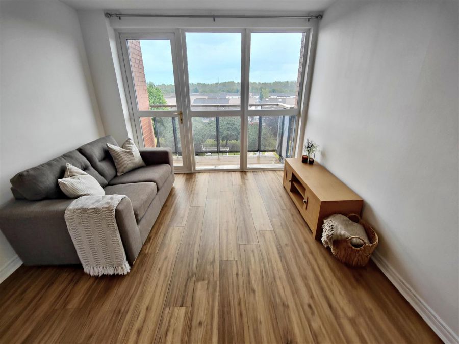 Apt 20 Block E, 678 Shore Road, Horizon Building